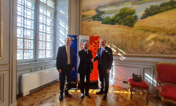 Đoàn công tác Đại sứ quán Việt Nam tại Pháp thăm thành phố Toulouse