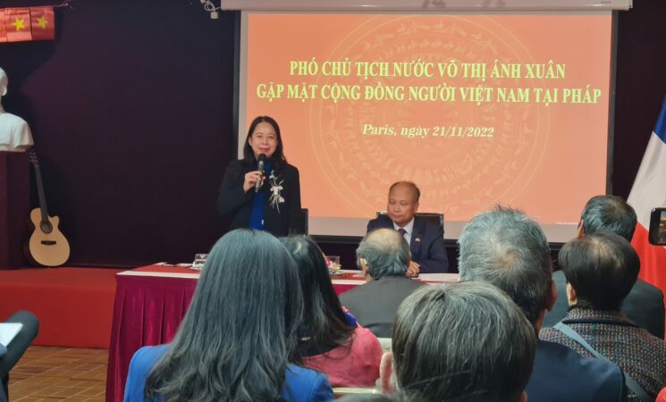 Phó Chủ tịch nước Võ Thị Ánh Xuân gặp mặt cộng đồng Việt Nam tại Pháp