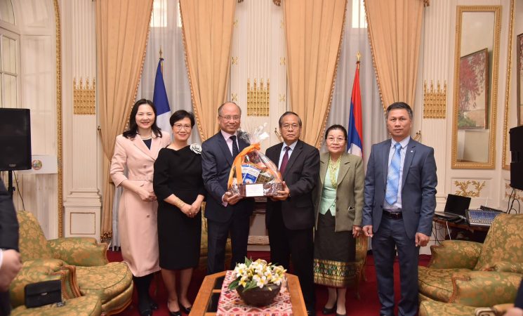Các Cơ quan đại diện Việt Nam tại Pháp chúc Tết Bun Pi-may Lào 2024