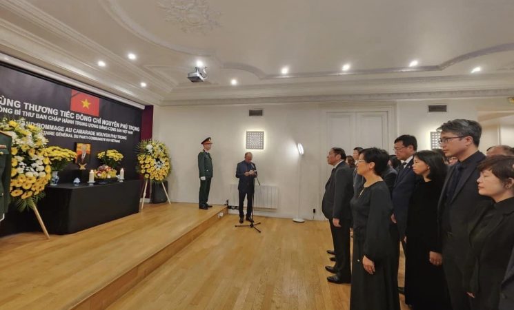 Đại sứ quán Việt Nam tại Pháp tổ chức Lễ viếng và mở sổ tang Tổng Bí thư Nguyễn Phú Trọng