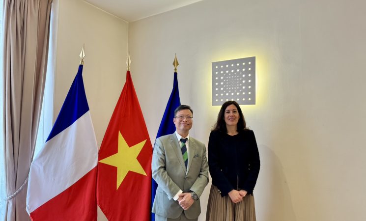 Đại sứ Việt Nam tại Pháp gặp, làm việc với Cố vấn đối ngoại của Tổng thống Pháp