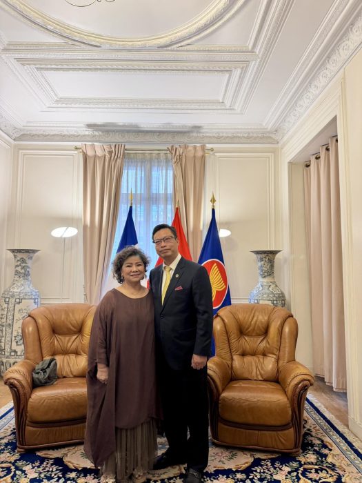 Đại sứ tiếp NSND Thanh Hoa